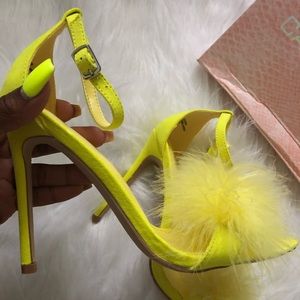 New Cape Robbin Neon yellow Heel
